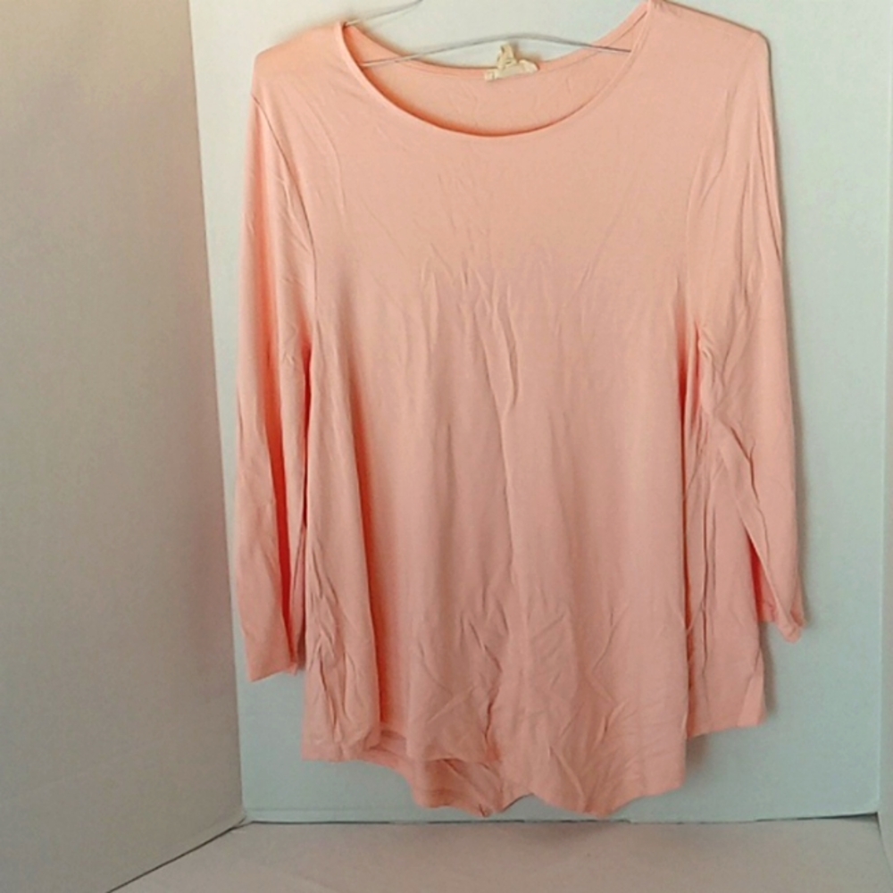 Cupio ladies peach color longsleeve swing tee.